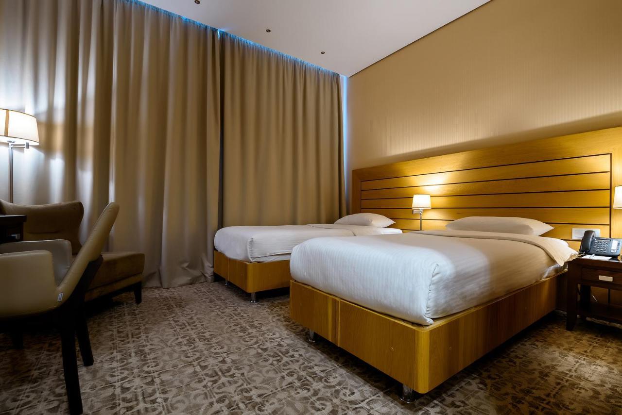 Cosmonaut Hotel Karaganda Ngoại thất bức ảnh