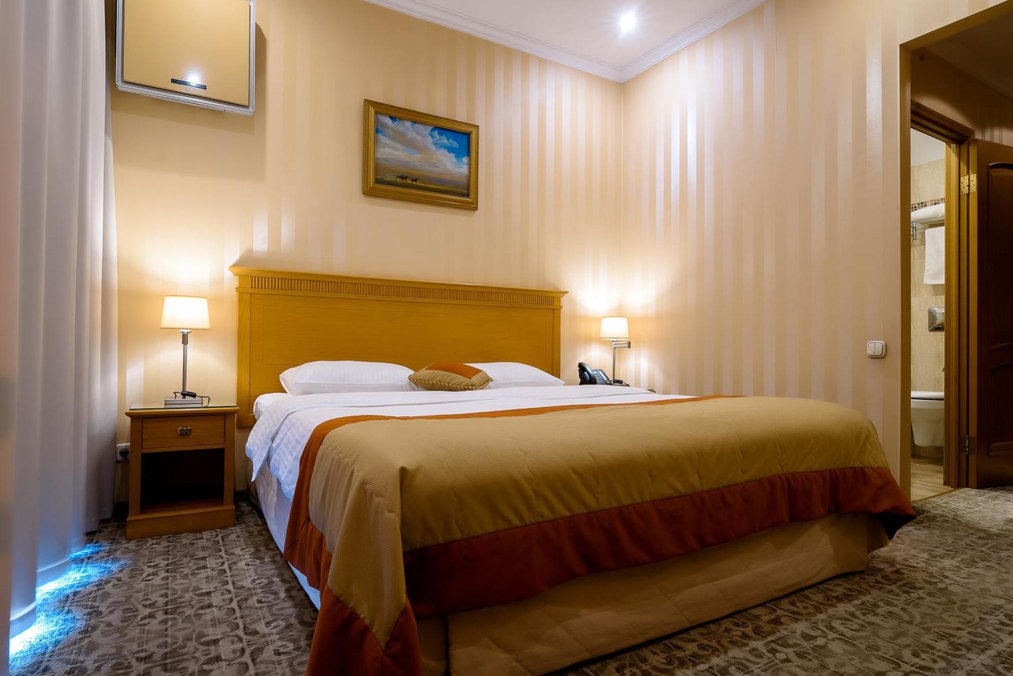 Cosmonaut Hotel Karaganda Ngoại thất bức ảnh