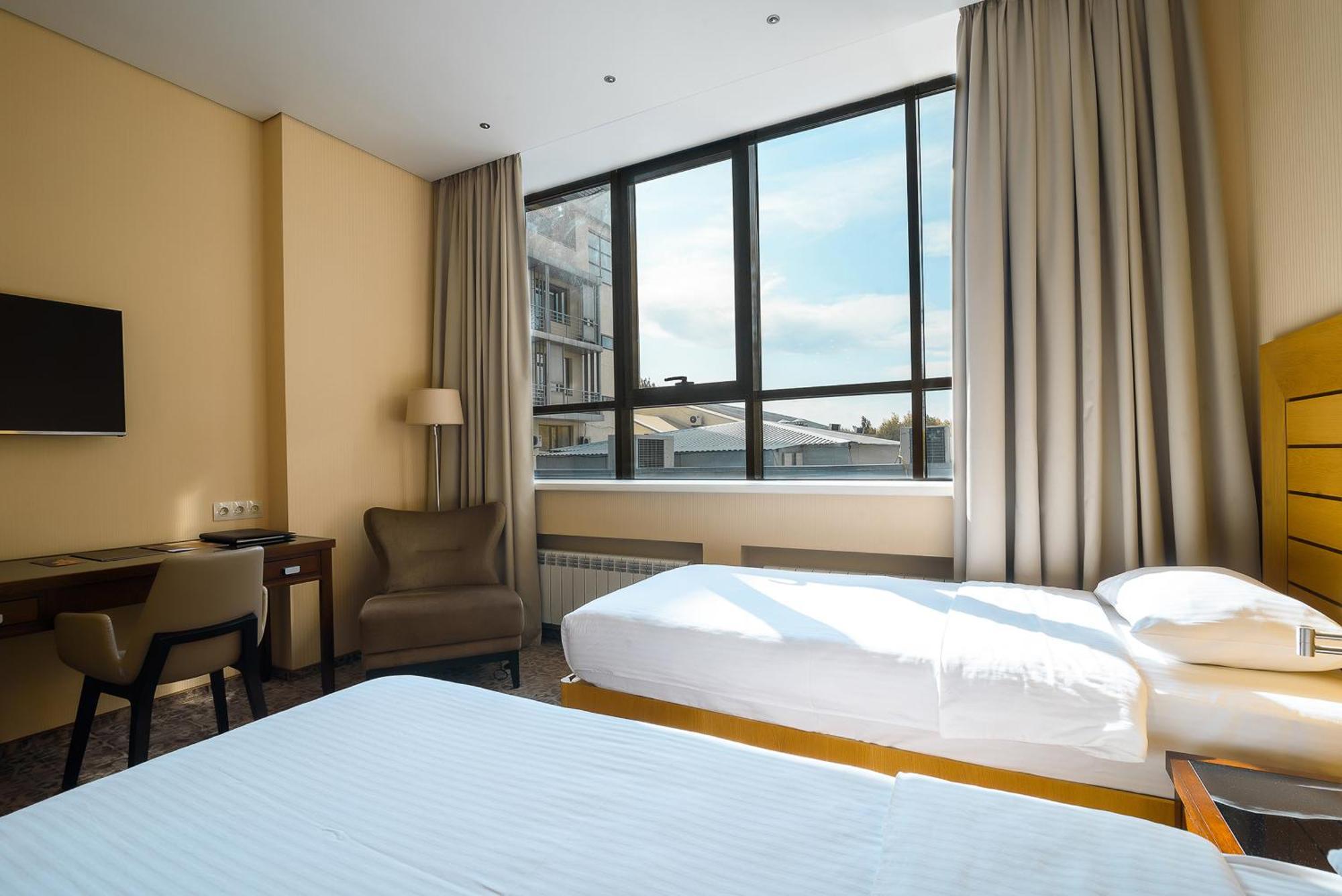 Cosmonaut Hotel Karaganda Ngoại thất bức ảnh