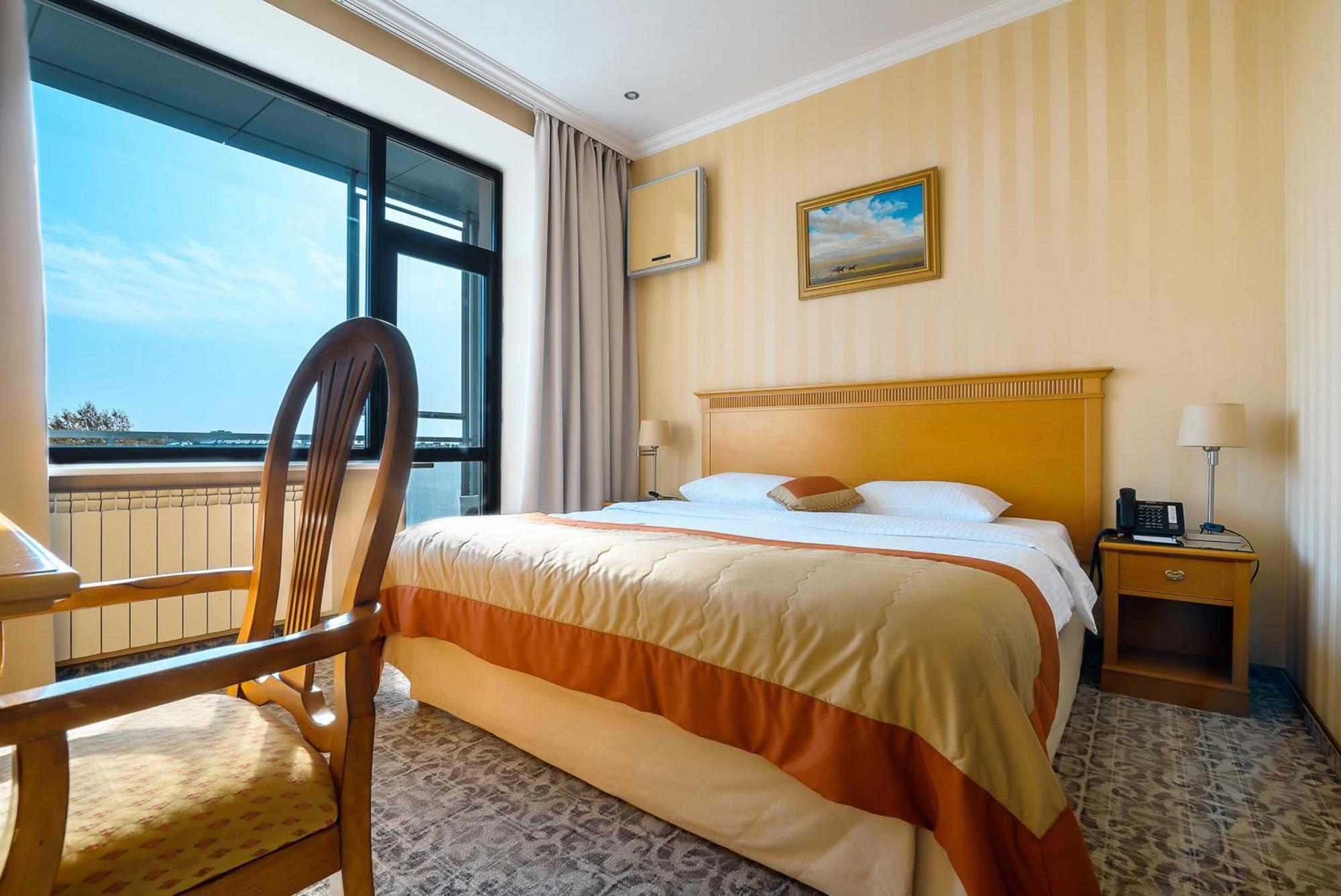 Cosmonaut Hotel Karaganda Ngoại thất bức ảnh