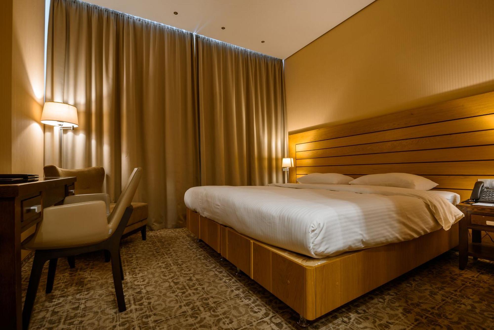 Cosmonaut Hotel Karaganda Ngoại thất bức ảnh