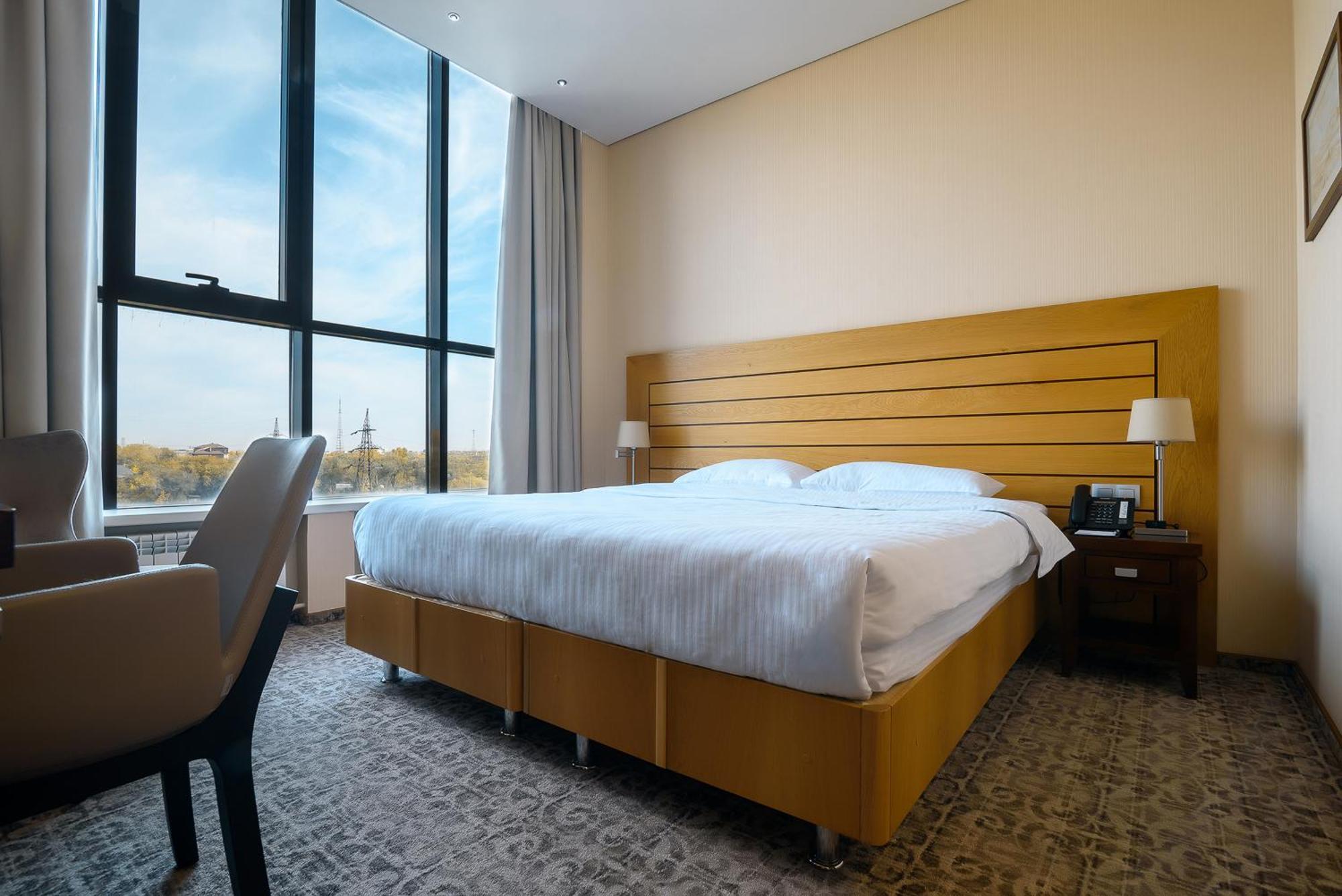 Cosmonaut Hotel Karaganda Ngoại thất bức ảnh